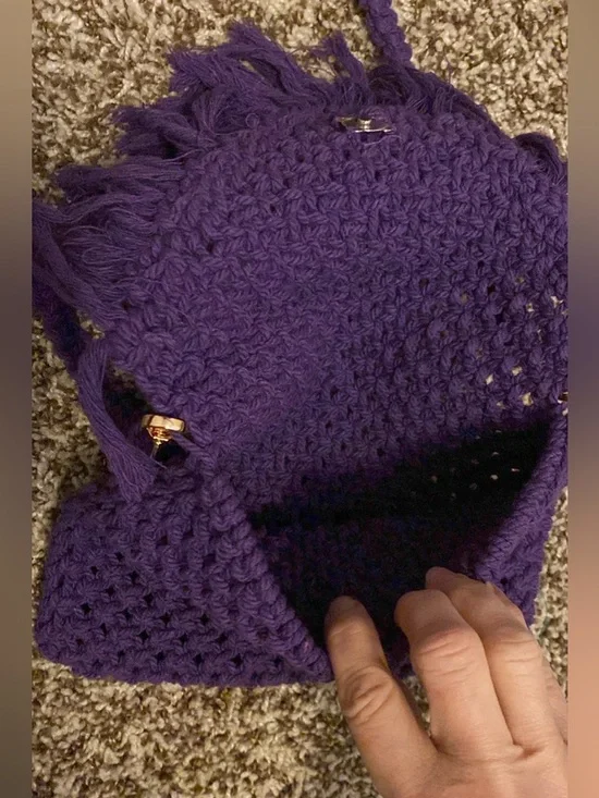 Handcrafted Purple Crochet Fringe Crossbody Bag - Picture 4 of 5